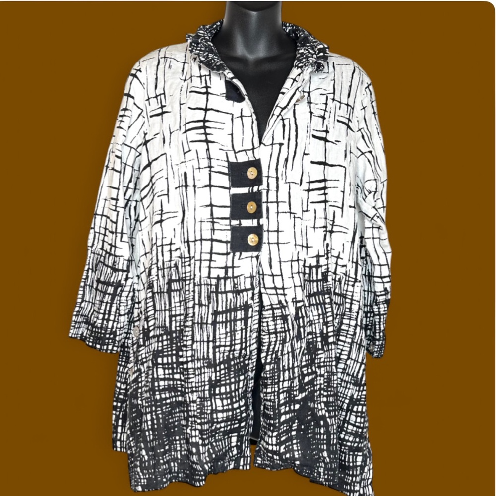 John Mark Women’s Linen Tunic Top S Geometric Buttons Lagenlook Boho Artsy